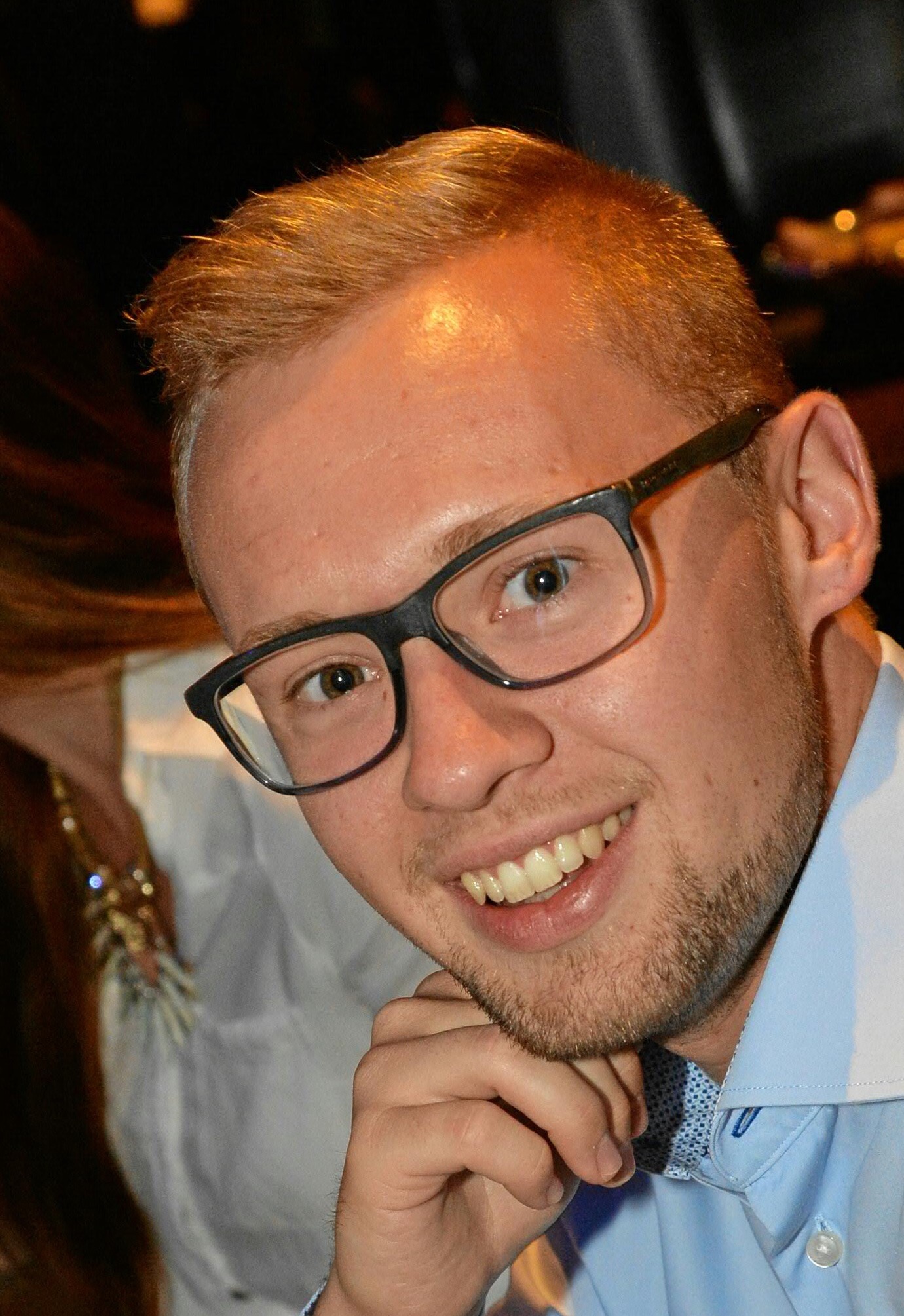 Marcel Kreuzinger
(0174/8388818) 

Fahrlehrer der Klassen A, B und BE. 
Hobbys: Motorradfahren, Snow-Board, Fußball und "Kochen"